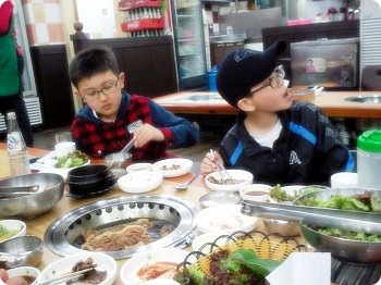 주영환영외식2.jpg