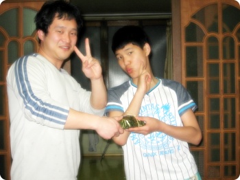 도현이면도기증정.jpg